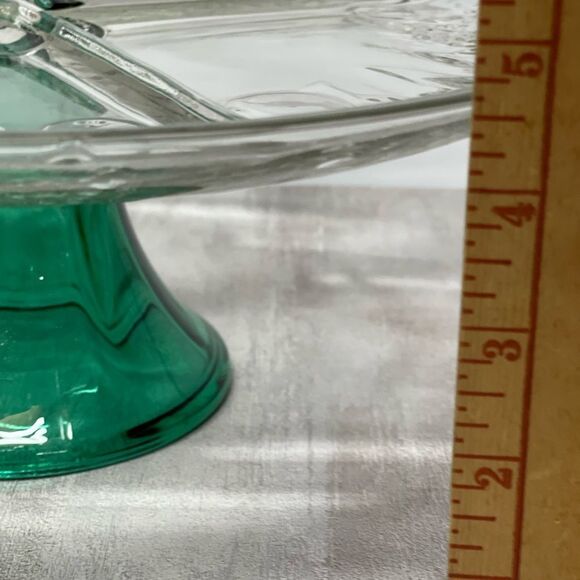 Elegant Glass Cake Stand - Picture 5 of 9